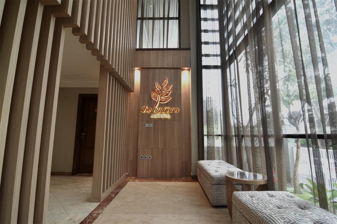 Motel The Nyaman à Jakarta Extérieur photo