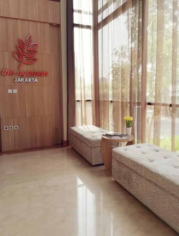 Motel The Nyaman à Jakarta Extérieur photo