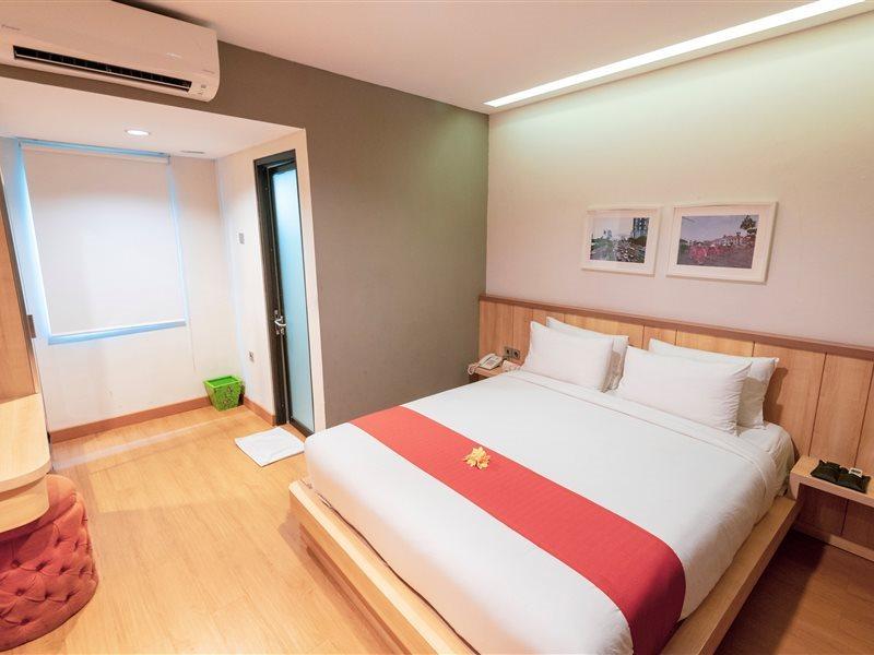 Motel The Nyaman à Jakarta Extérieur photo